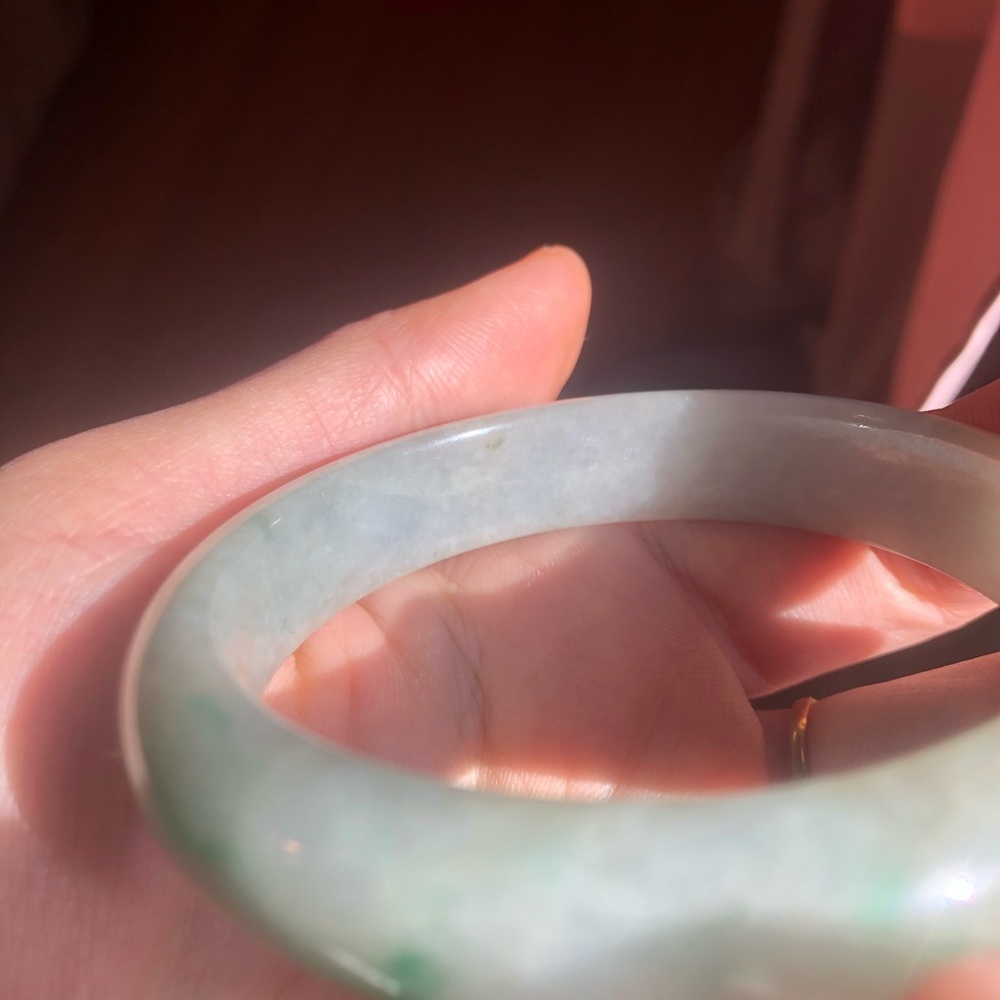 Jade bangle - Picture 10 of 16
